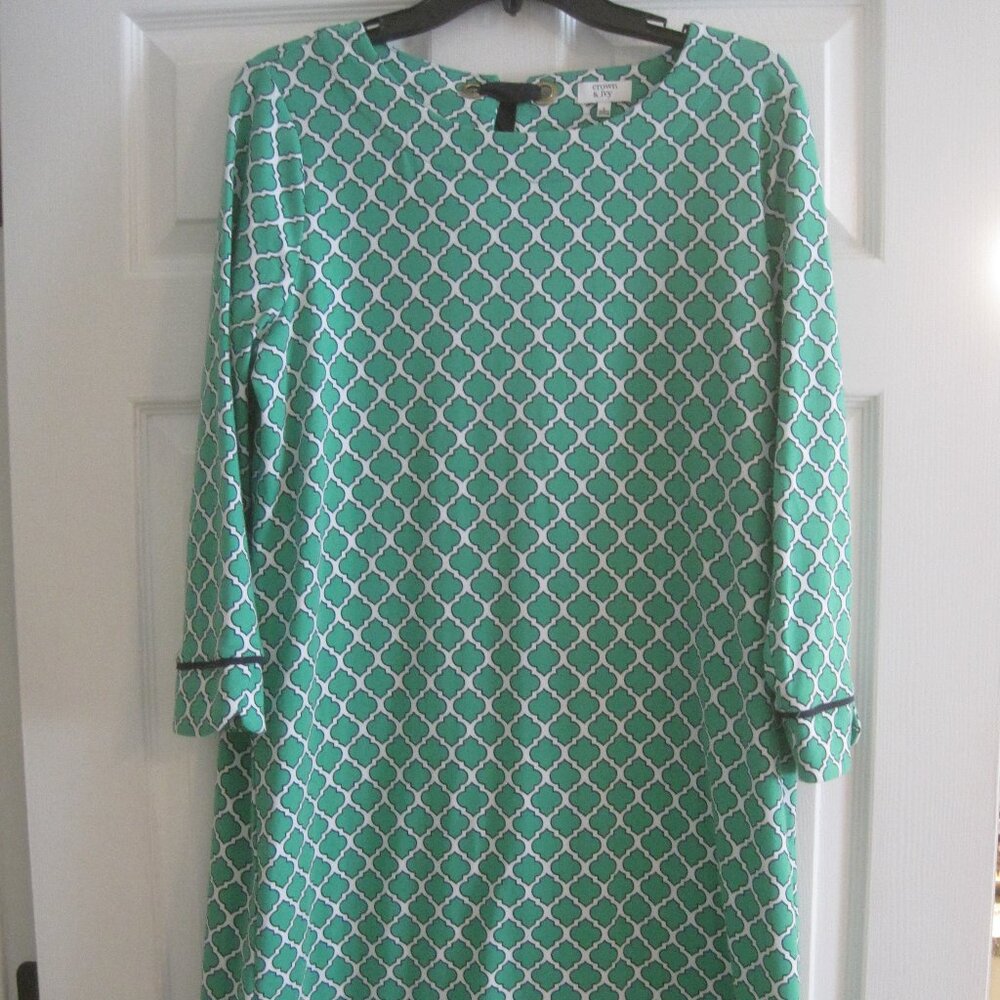 CROWN AND IVY GREEN, WHITE AND NAVY BLUE PRINT DRESS LARGE NWT $76.50